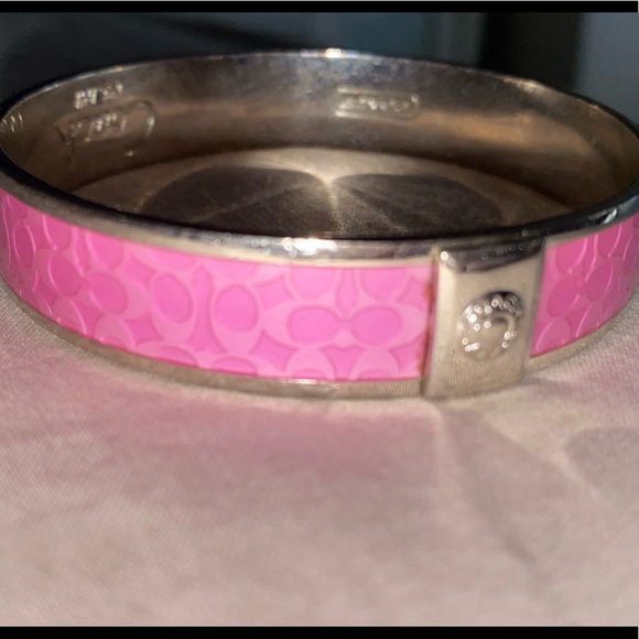 Coach pink and silver bangle - Picture 6 of 9
